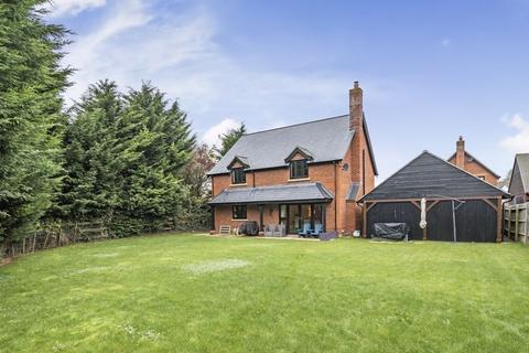 4 bedroom detached house for sale, Aldworth Close, East Hanney