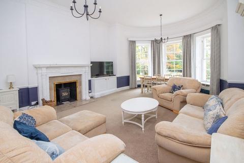 3 bedroom apartment for sale, Old Rectory Court, Eling Hill