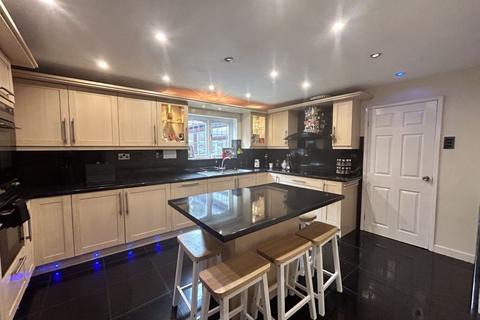 4 bedroom detached house for sale, Bryn Cadno, Upper Colwyn Bay