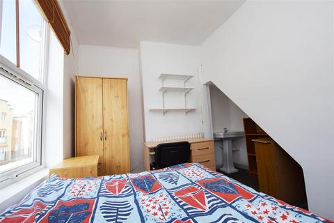 4 bedroom house to rent, Dawlish Road, Birmingham B29