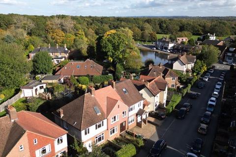 4 bedroom semi-detached house for sale, Walton on the Hill