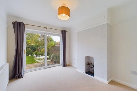 4 bedroom semi-detached house for sale, Walton on the Hill