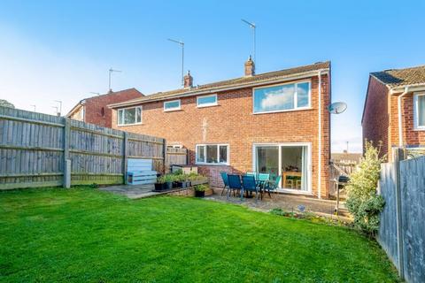 3 bedroom semi-detached house for sale, Ridge Close, Banbury