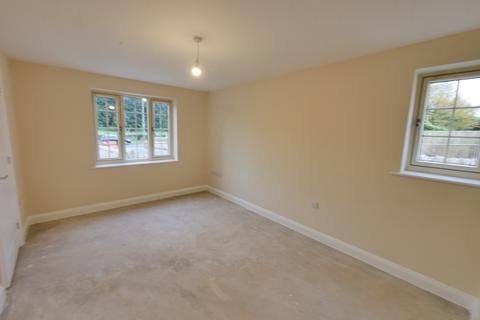 3 bedroom end of terrace house to rent, Coronation Road, Fairford, GL7