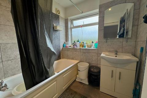 98 Wilsmere Drive, Northolt, UB5 4JB