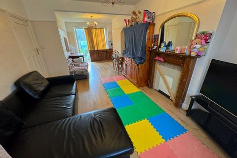 98 Wilsmere Drive, Northolt, UB5 4JB