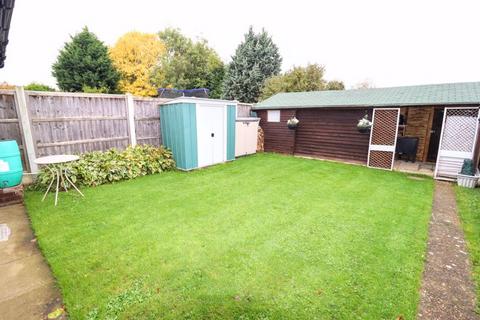 3 bedroom terraced house for sale, Essex Close, Bletchley, Milton Keynes