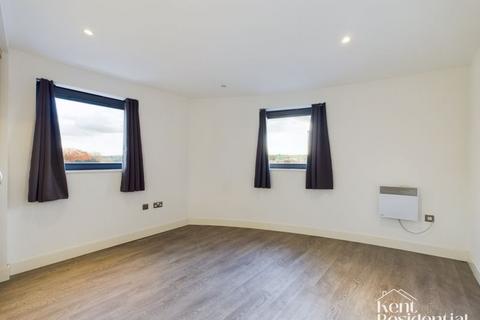 1 bedroom flat to rent, Barrier Road, Chatham, ME4