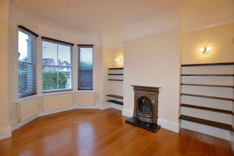 2 bedroom apartment for sale, Portsmouth Road, Thames Ditton, KT7