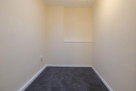 2 bedroom maisonette to rent, Ashdown Road