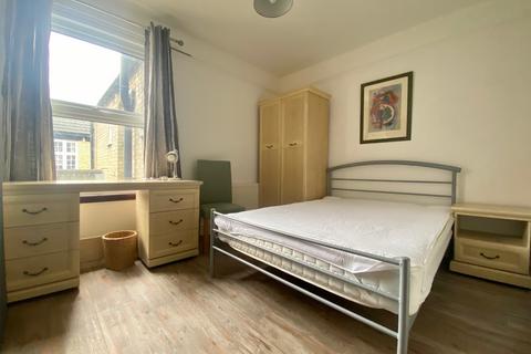 House share to rent, Mill Road, Cambridge