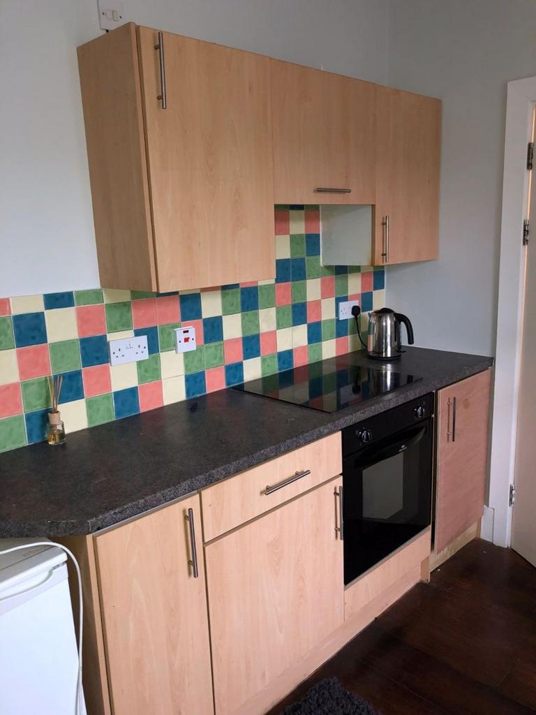 Modern studio in Chatham, High Street Studio to rent £650 pcm (£150 pw)