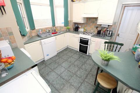 4 bedroom terraced house to rent, Jessie Road, Southsea