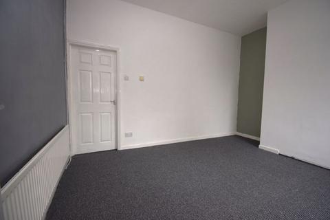 2 bedroom terraced house to rent, High Street, Warrington