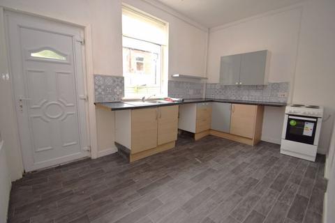 2 bedroom terraced house to rent, High Street, Warrington