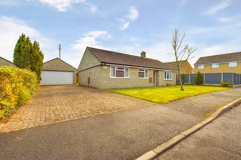 3 bedroom bungalow for sale, 2 Lyndhurst Grove, Martock