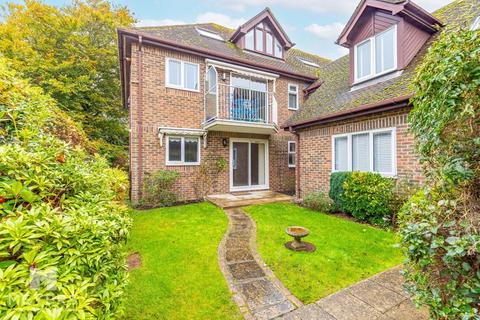 2 bedroom apartment for sale, Elizabeth Court, 10 Wortley Road, Highcliffe, BH23