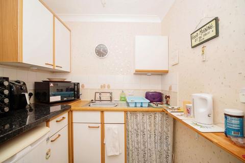 2 bedroom retirement property for sale, Stavordale Road, Weymouth DT4