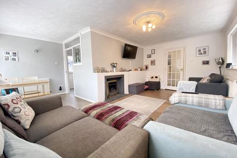 5 Greenacres Road, Worcester, WR2 5EZ
