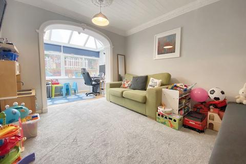 5 Greenacres Road, Worcester, WR2 5EZ