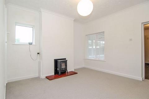 2 bedroom end of terrace house for sale, Ironstone Road, Burntwood WS7