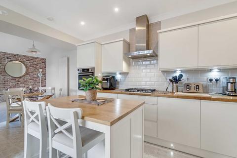 65 Byres Road, Kilwinning, KA13 6JU