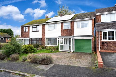 4 bedroom semi-detached house for sale, Berkeley Drive, Kingswinford