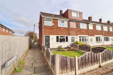 3 bedroom end of terrace house for sale, Unsworth Street, Manchester M26