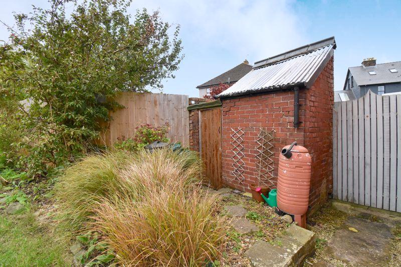 Garden  Outdoor Loo