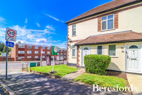 86 Highview Gardens, Upminster, RM14 2YZ