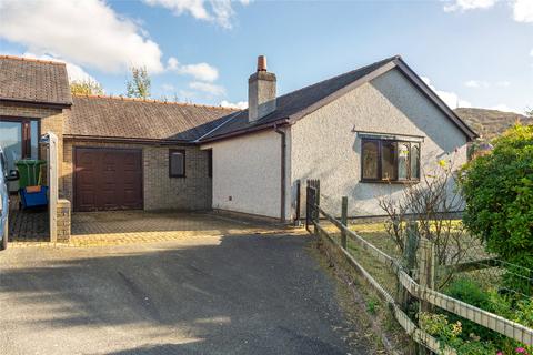 3 bedroom bungalow for sale, Clwt-y-Bont, Caernarfon, Gwynedd, LL55