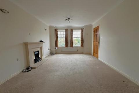 4 bedroom detached house for sale, Claypole Mead, Pewsham