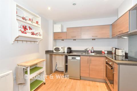 1 bedroom apartment for sale, Cross Street, Portsmouth, Hampshire