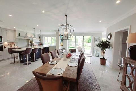 66a Eastwick Drive, Bookham, Leatherhead, KT23 3PS