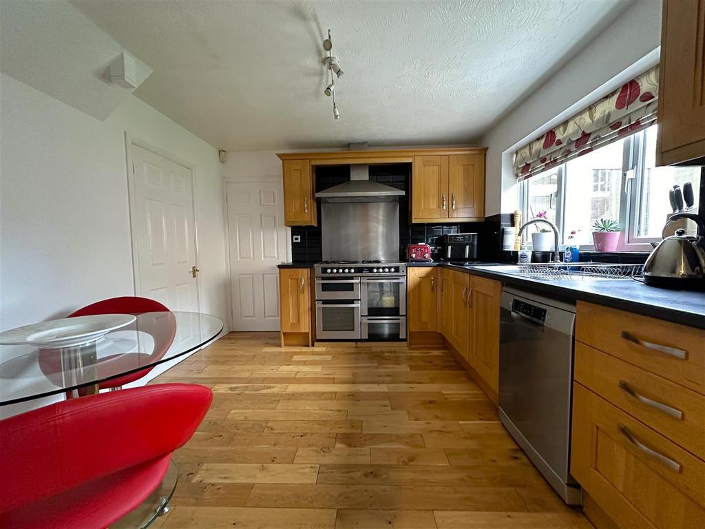 Kitchen/Breakfast Room