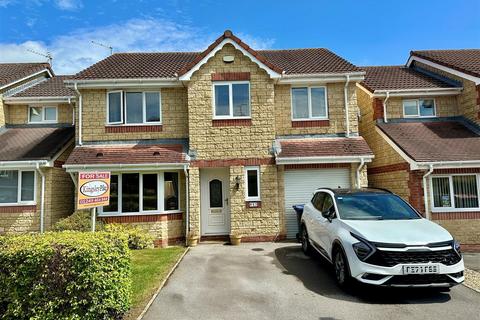 5 bedroom detached house for sale, Oak Road, Chippenham