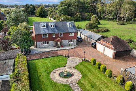 5 bedroom detached house to rent, Rooks Acres Cottages, West Street, Sompting, BN15 0AX