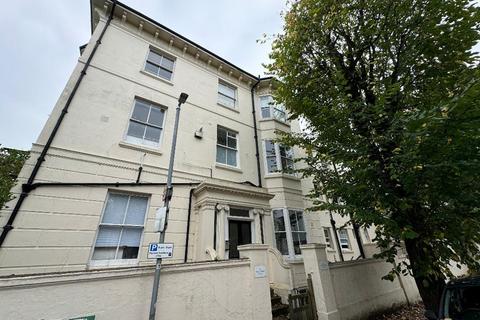 1 bedroom flat to rent, Buckingham Place, Brighton, East Sussex, BN1 3PJ