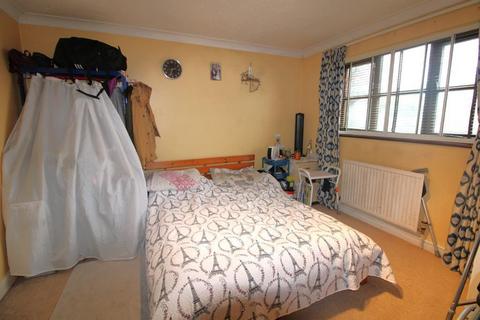 1 bedroom flat for sale, Harlington UB3