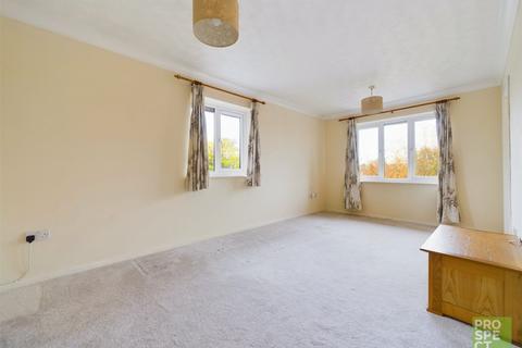 1 bedroom apartment for sale, Kinnaird Close, Slough, Berkshire, SL1