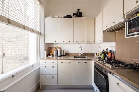 5c Belsize Crescent, London, NW3 5QY