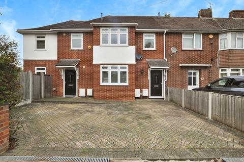 2 bedroom flat for sale, Arnhem Road, Chelmsford