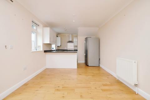 2 bedroom flat for sale, Arnhem Road, Chelmsford