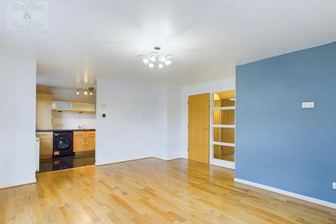 2 bedroom flat to rent, 3 Saucel Place, Flat 1/1, Paisley, PA1 1UE