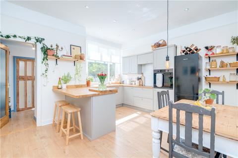 39 Cavendish Road, Guiseley, Leeds, LS20 8DW