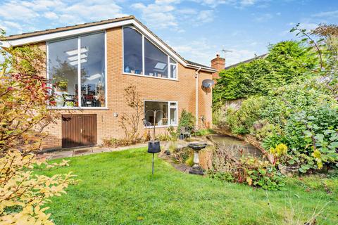 16 Elizabeth Crescent, Chester, CH4 7AZ