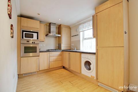 2 bedroom flat for sale, Godwin Court, Swindon SN1