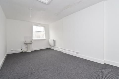 2 bedroom apartment to rent, Market Place, Margate