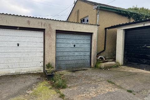 Garage for sale, Garage Moyses Lane