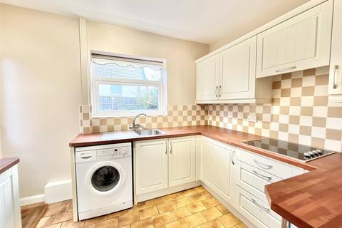 2 bedroom end of terrace house to rent, Millom Place, Gateshead, NE9